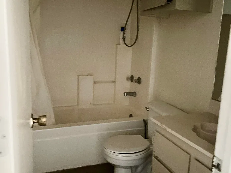 1008 Circle M Dr #D — Photo 28