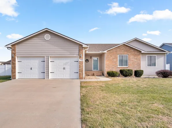 509 Dull Knife St, McPherson, KS 67460