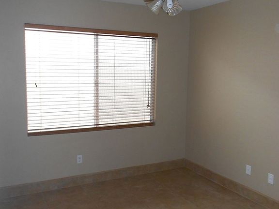 5th image of 9822 Pioneer Ave