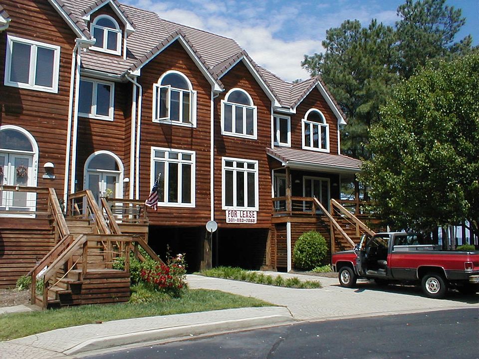 Exterior view (3rd unit for rent)