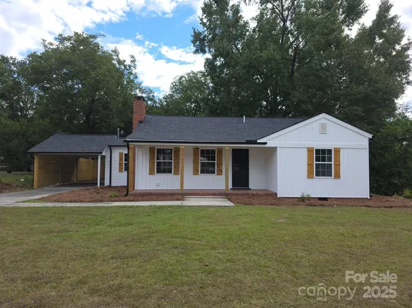 305 S Cedar St, Pageland, SC 29728
