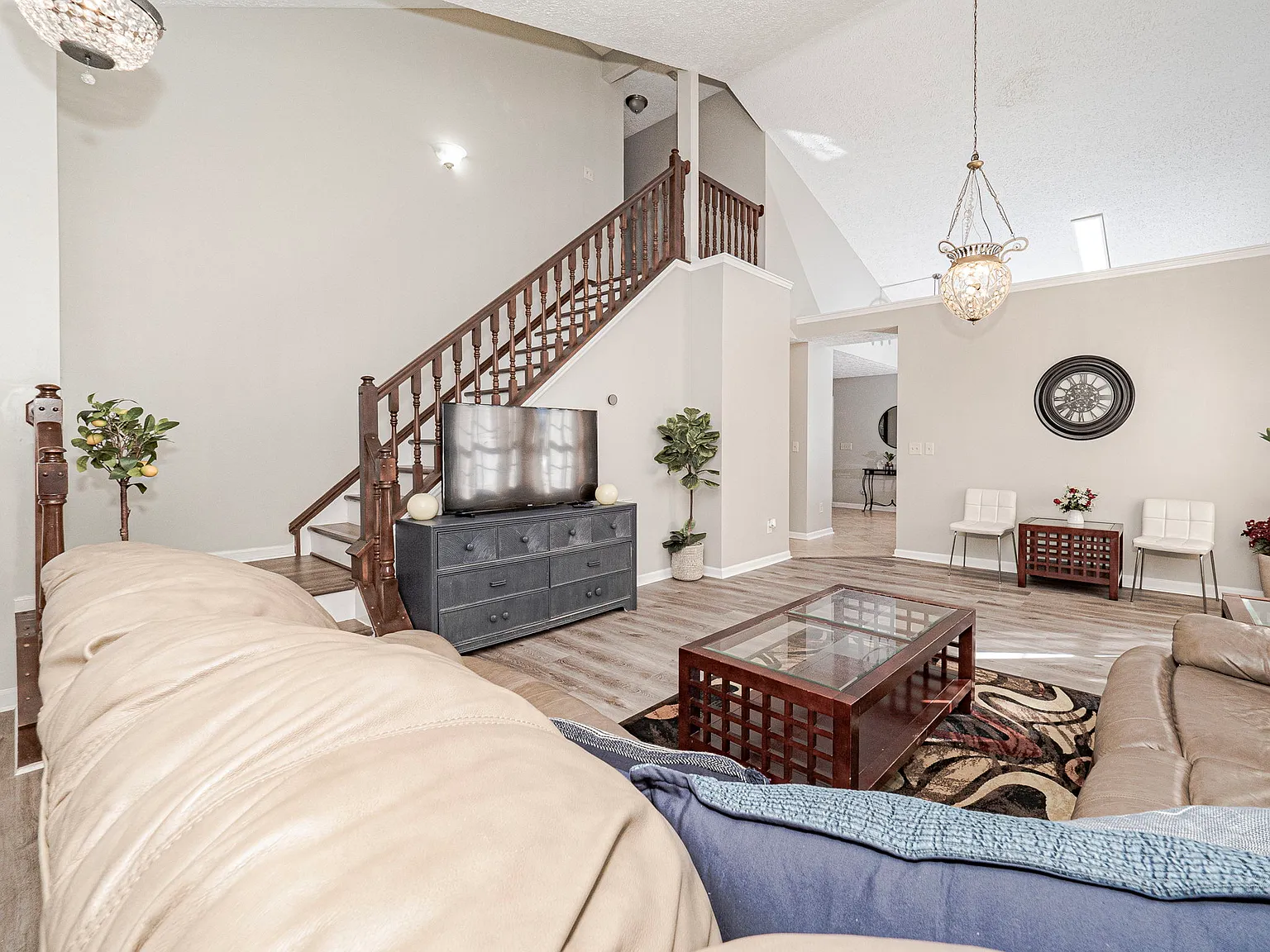 4 bed, 2000 sqft, $2,980 — Photo 4