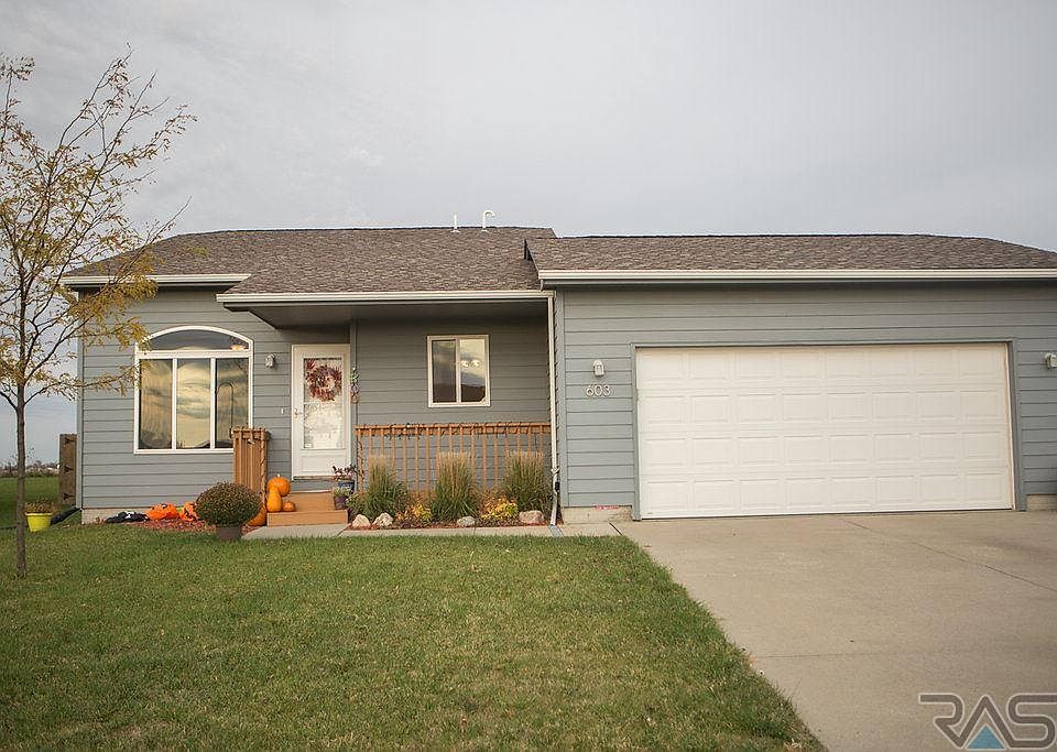 1st image of 603 Almond Ave