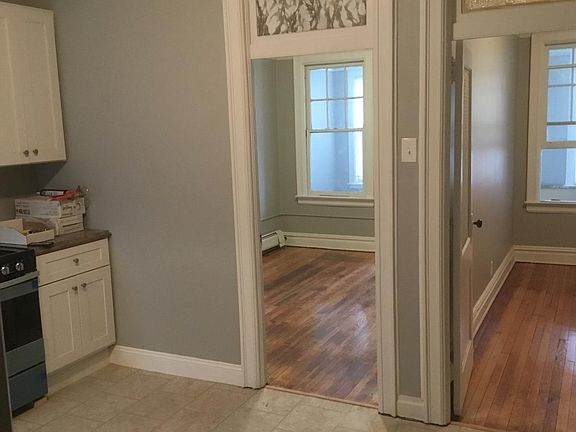 3rd image of 75 Williams Ave APT 1