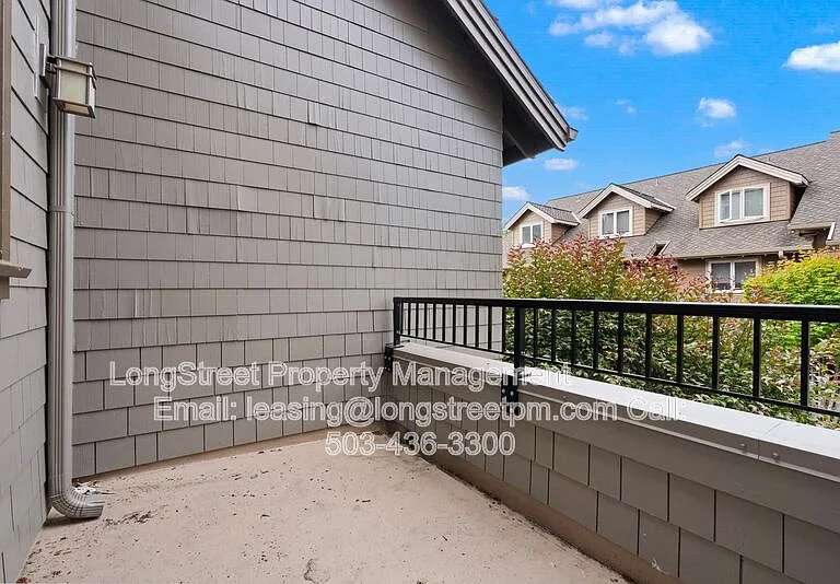 10247 NW Village Heights Dr — Photo 53