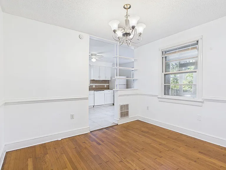910 Northampton Rd — Photo 13