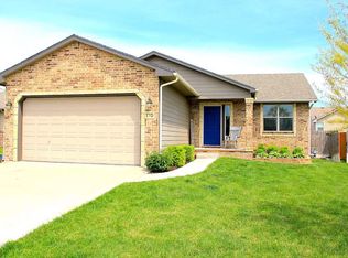 710 S Cherrywood Cir, Andover, KS 67002