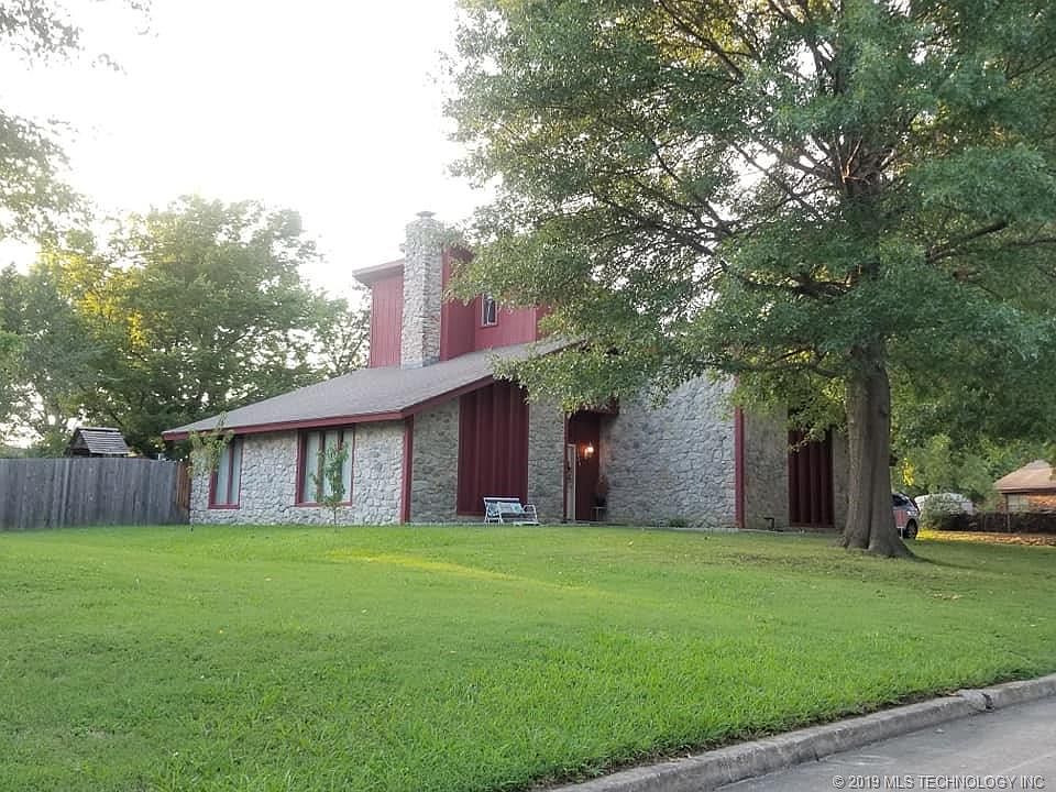 1st image of 1211 Oklahoma Pl