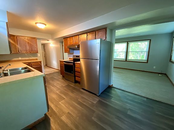 3rd image of 1425 Pin Oak Dr