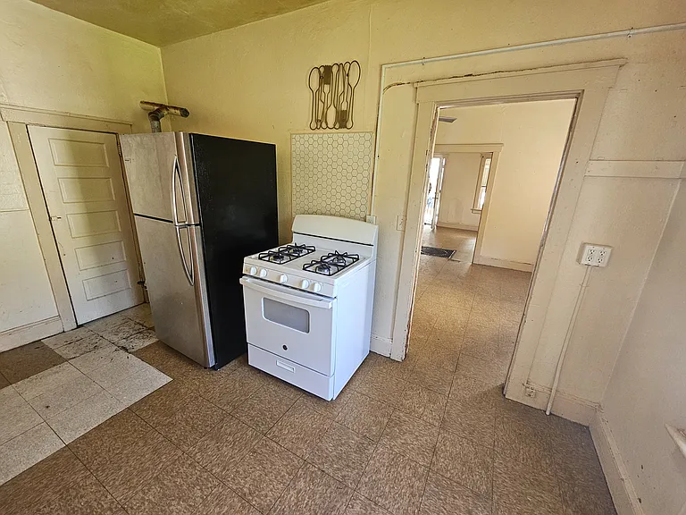 48 Beacon St #2 — Photo 2
