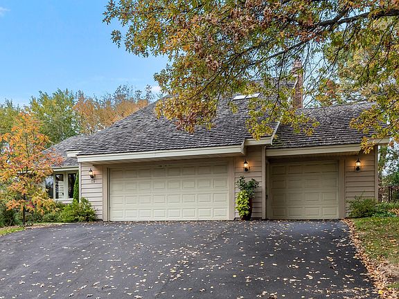 3rd image of 120 Crestridge Dr