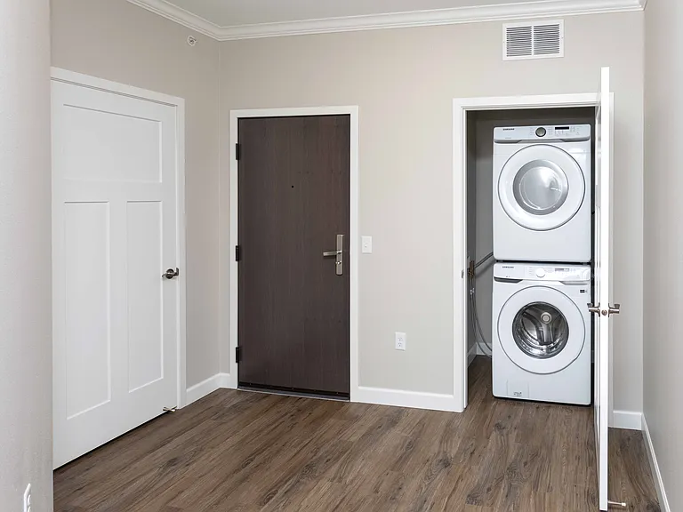 Eagan Heights Apartments — Photo 36