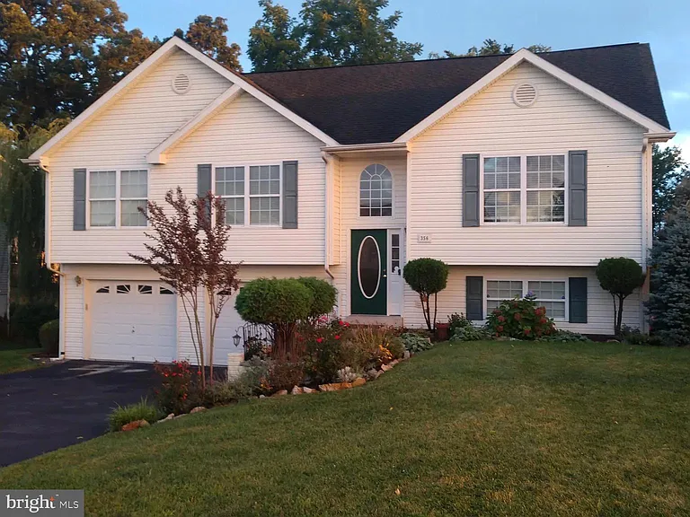 356 Oak Lee Dr — Photo 2