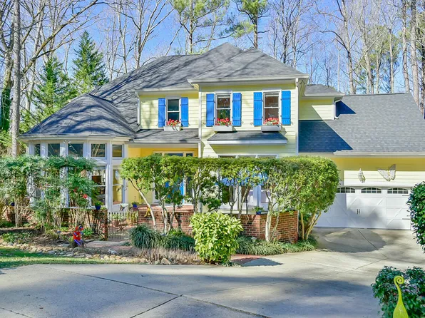 207 Oak Park Dr, Chapel Hill, NC 27517