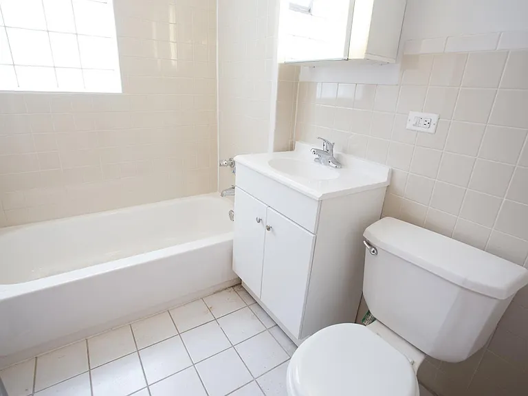 5416 S. Woodlawn Avenue — Photo 32