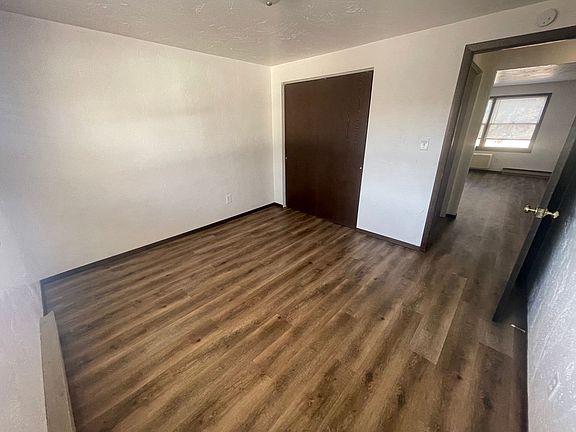 2nd image of 2445 Woodale Ave #1