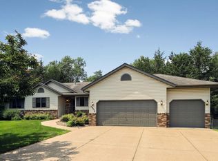 39074 Riverside Ct, North Branch, MN 55056