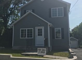 8 Post St, Glen Head, NY 11545