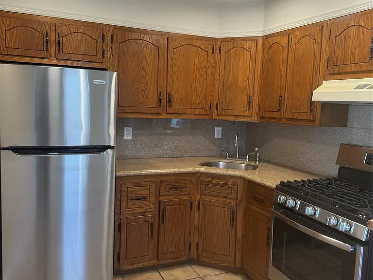 1 Alexine Ave #1 — Photo 2