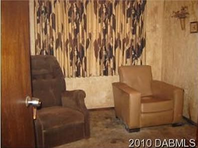 5th image of 1150 Woodside Dr