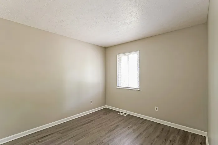 7777 Ravenswood Dr — Photo 12