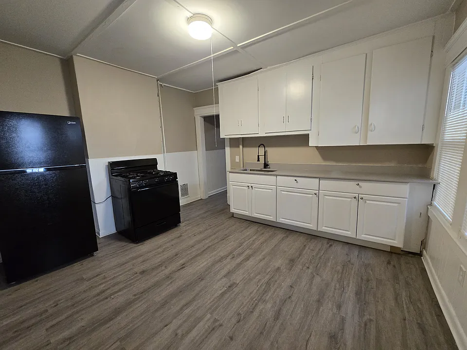 47 Hollywood St #1L