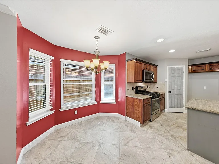 13506 Spring Ct — Photo 11