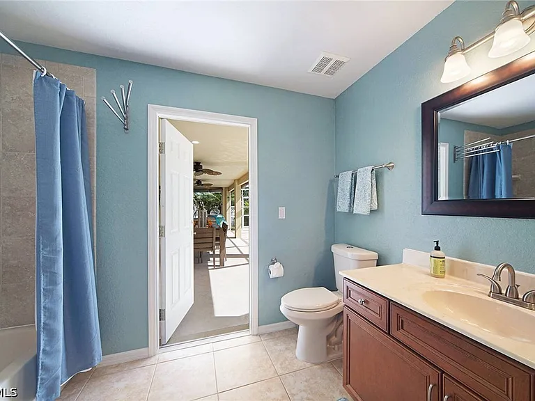 5007 SW 27th Ave — Photo 20