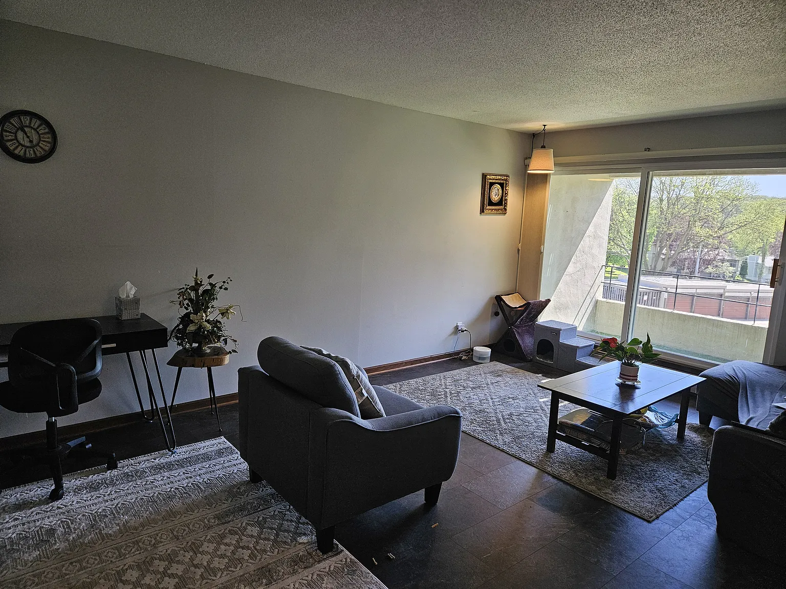 2 bed, 929 sqft, $1,295 — Photo 1