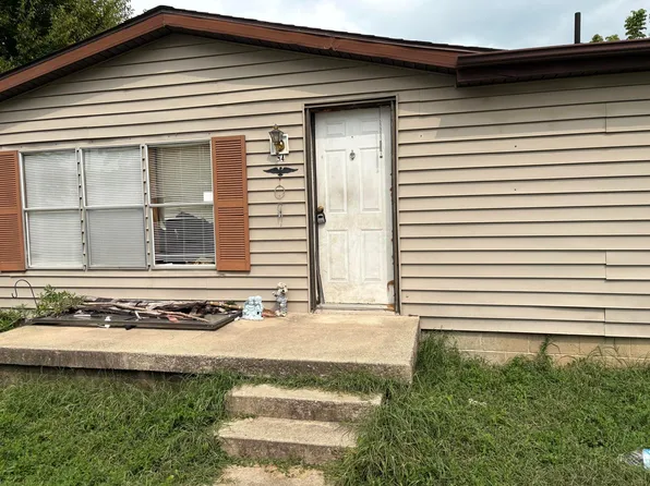 54 Main St, Frankfort, OH 45628