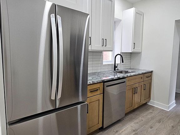 5th image of 4440 N Chadwick St