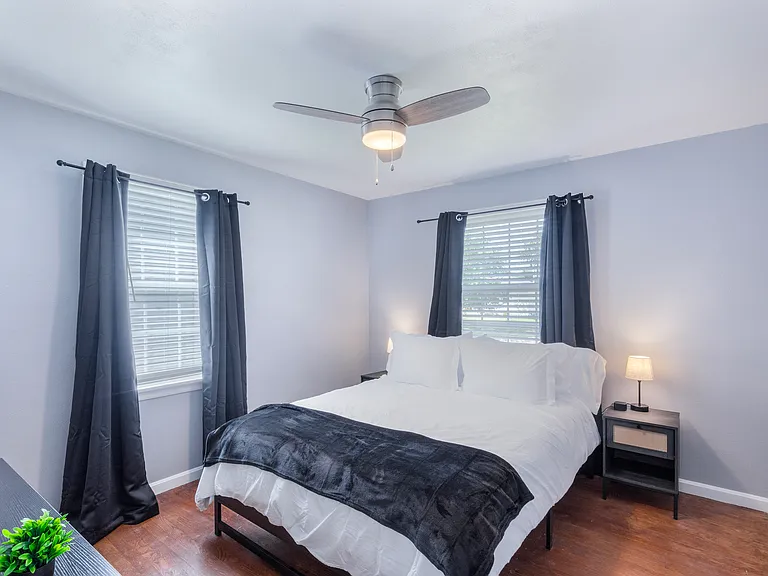 6042 Hancock Ave — Photo 16