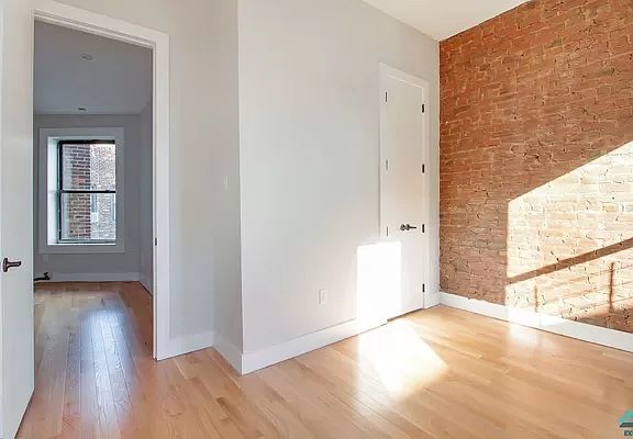 4th image of 716 Jefferson Ave #B5f