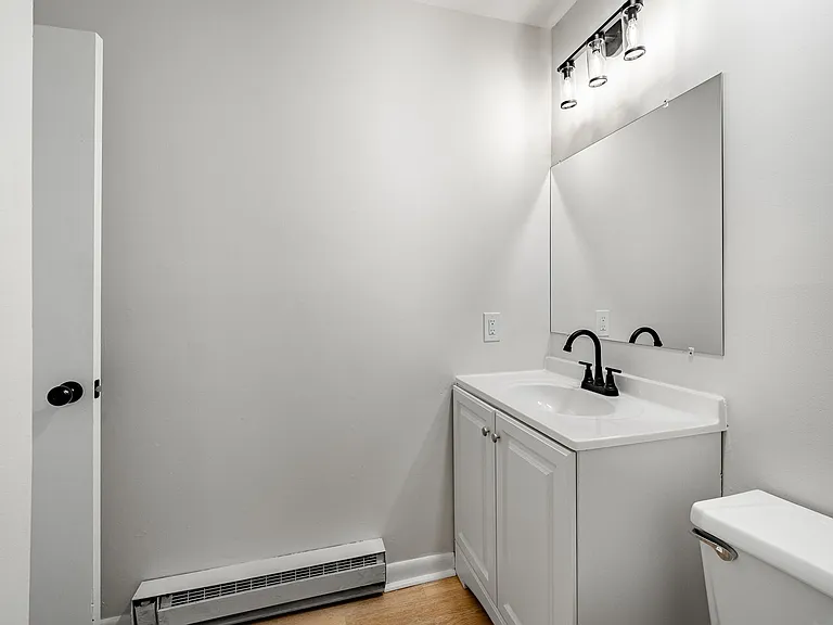 409 E Washington St #W-7 — Photo 15