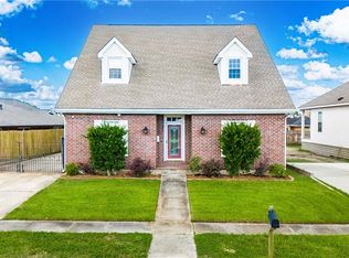 8336 Sabre Dr, Chalmette, LA 70043