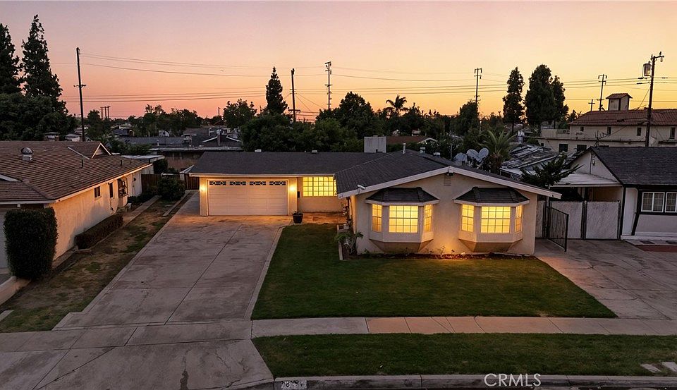 1st image of 8451 San Clemente Way