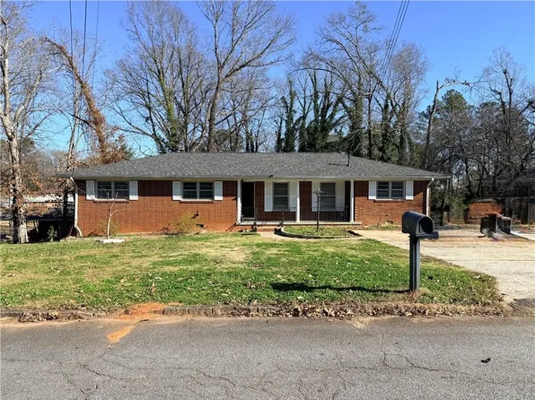 6532 Debbie Sue Ln, Morrow, GA 30260