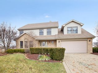 8 Overton Ct, Lemont, IL 60439
