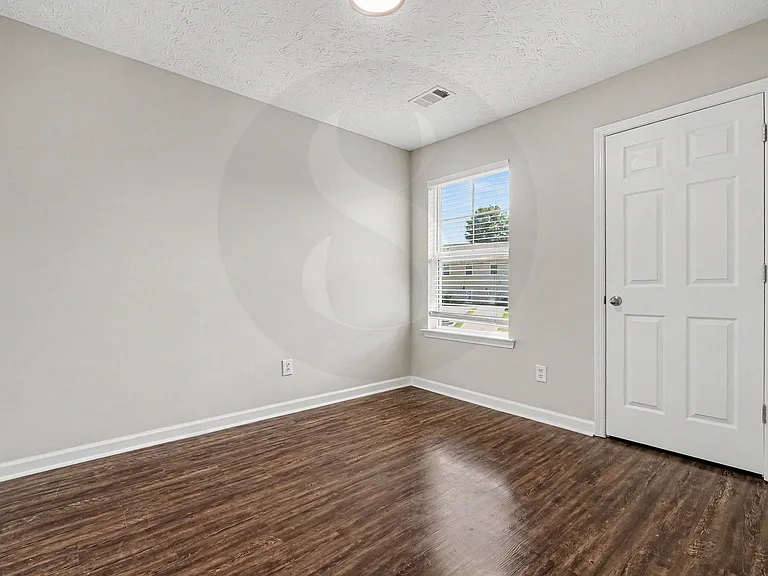 4561 Parkway Cir — Photo 25