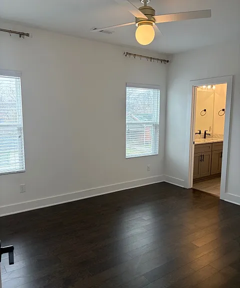 2601 Batavia St — Photo 30