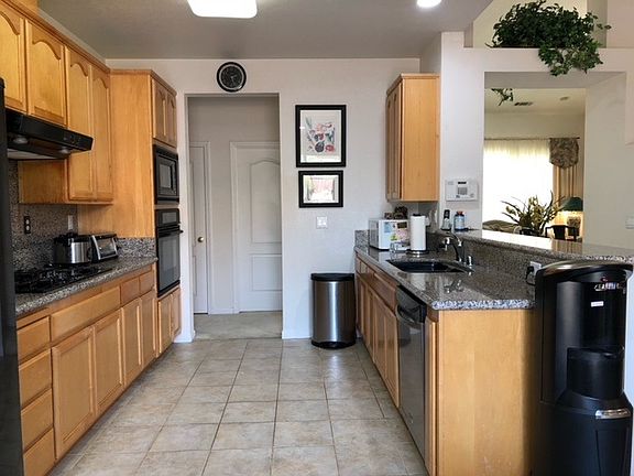 5th image of 485 Windwood Dr