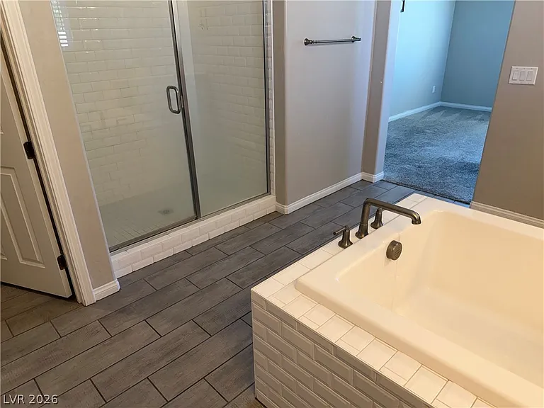 63 Barton Bay Ave — Photo 25