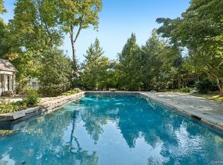 18 Heights Rd, Manhasset, NY 11030