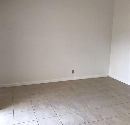 5th image of 7415 Tam Oshanter Blvd