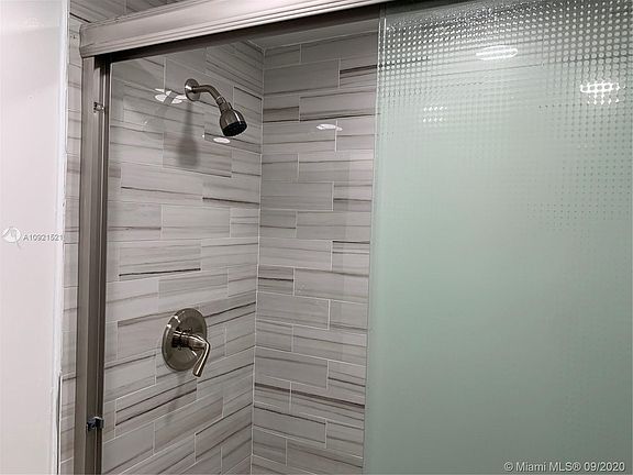 5th image of 2520 NW 13th St APT 204B