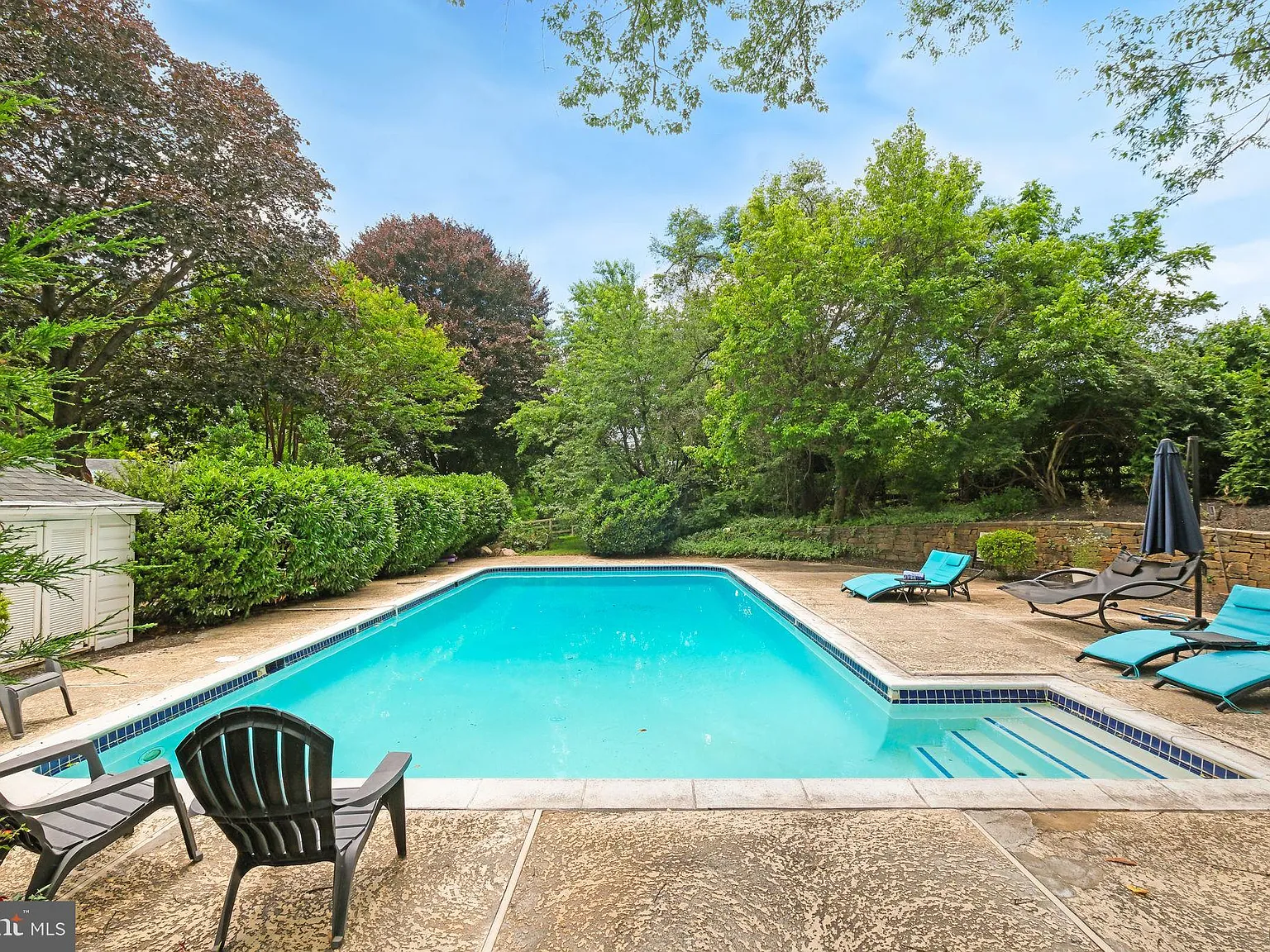 5 bed, 5908 sqft, $8,500 — Photo 2