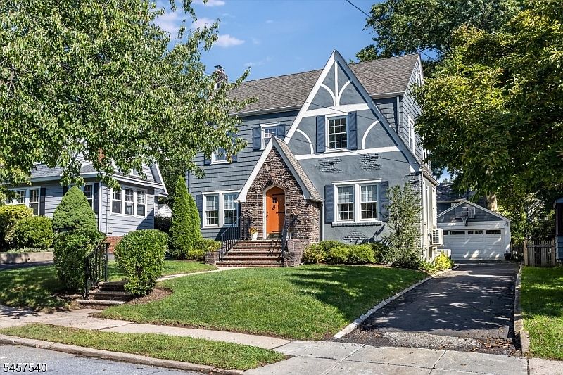 1st image of 10 Colgate Rd