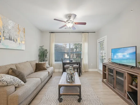 District at Greenville Apartments