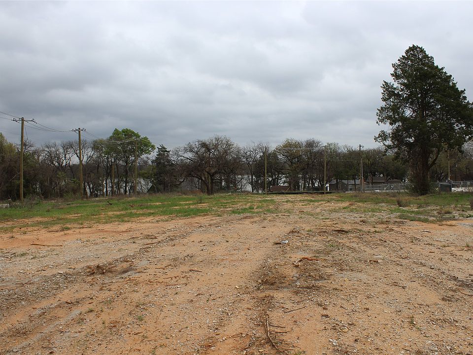 1st image of 2320 Post Oak Rd