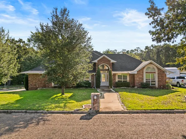 2301 S Williams Ave, Mount Pleasant, TX 75455